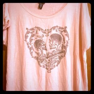 TORRID heart skull shirt